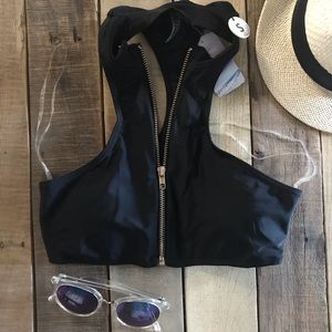 NWT Black Razorback Bikini Top